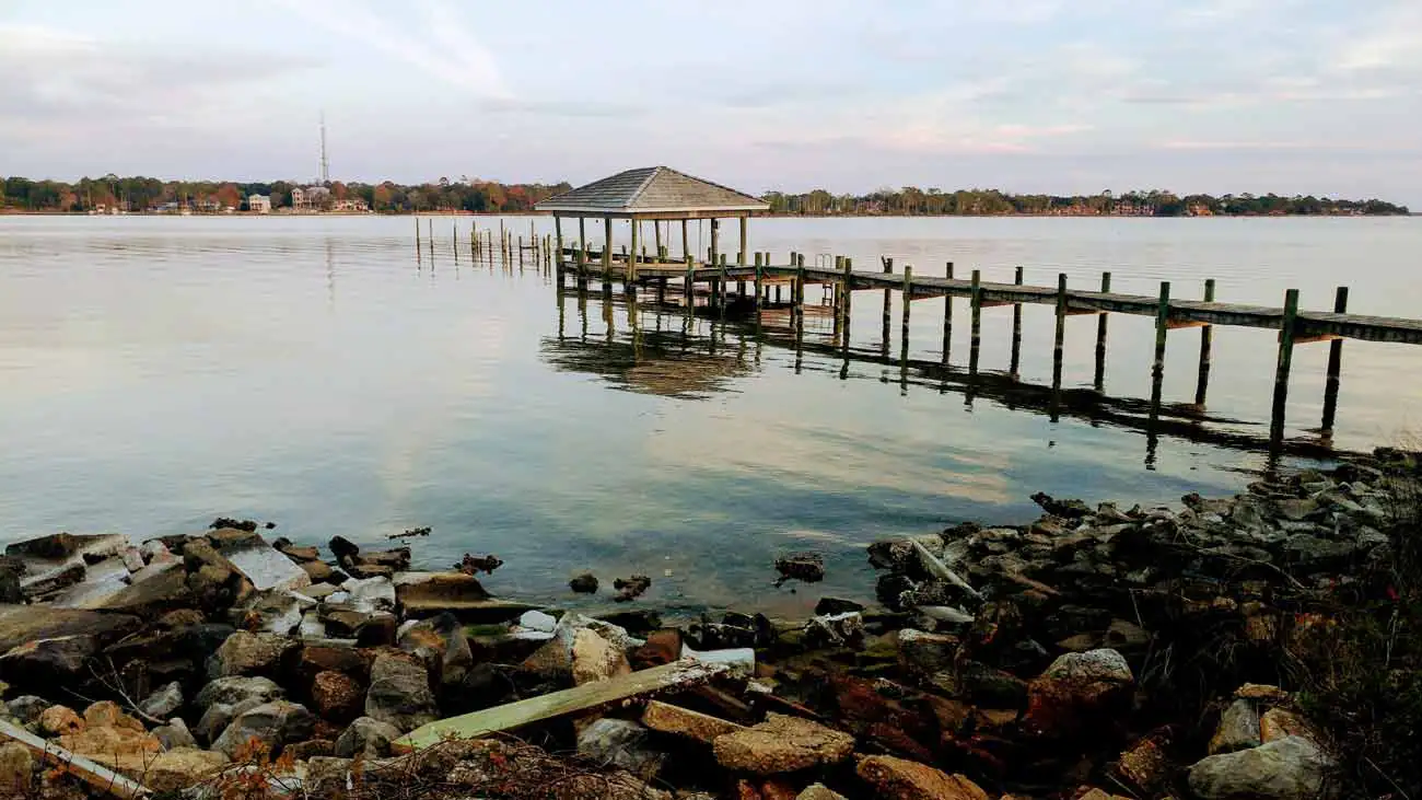landscape scene of Niceville FL beach 