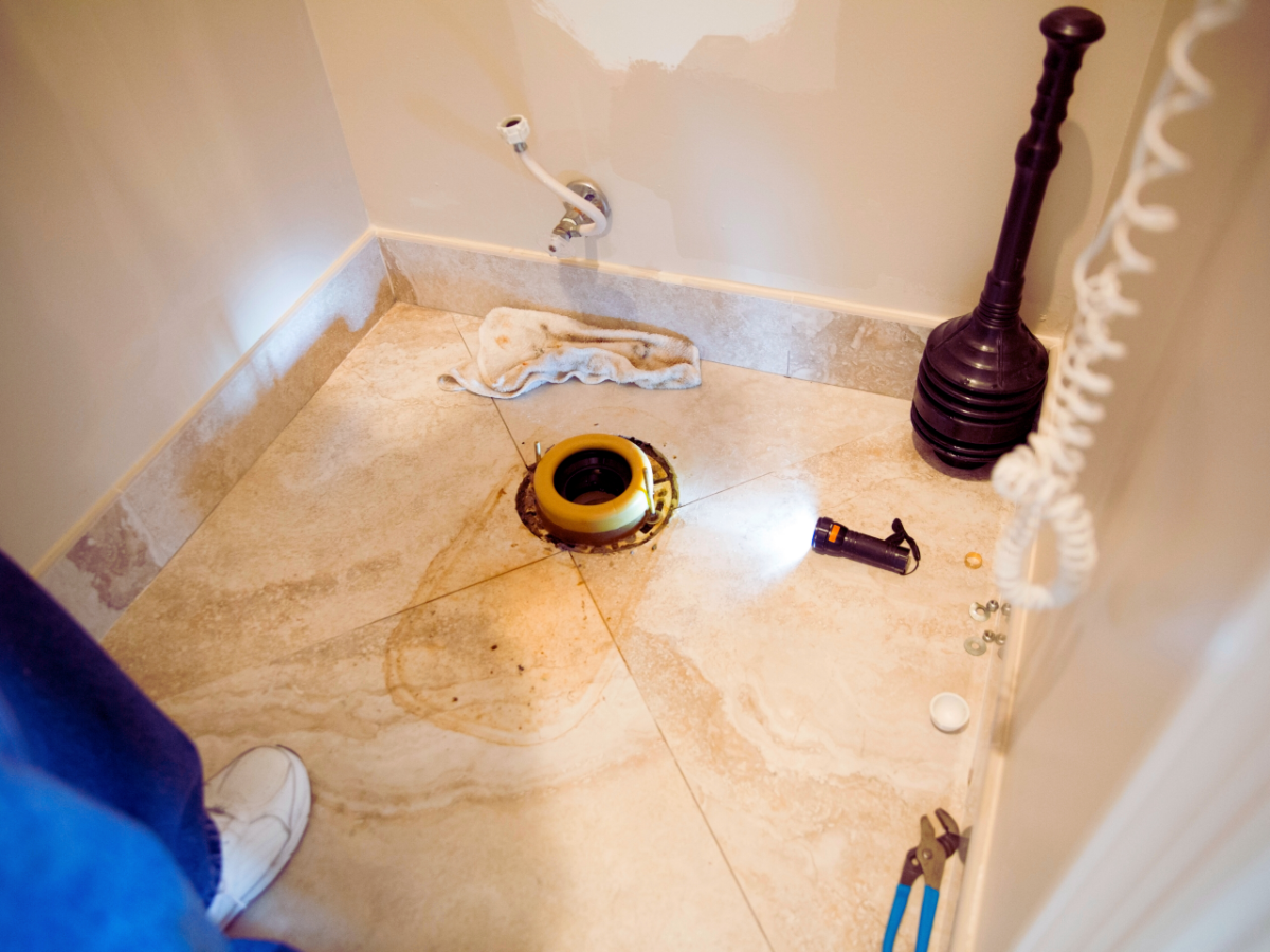 Large/Jumbo was ring installed in a bathroom in Niceville FL just after old toilet has been removed